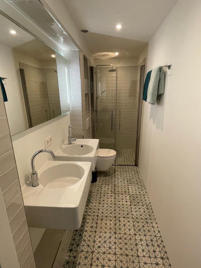 Studio 28A5 With Free Parking Place Amsterdam Bagian luar foto