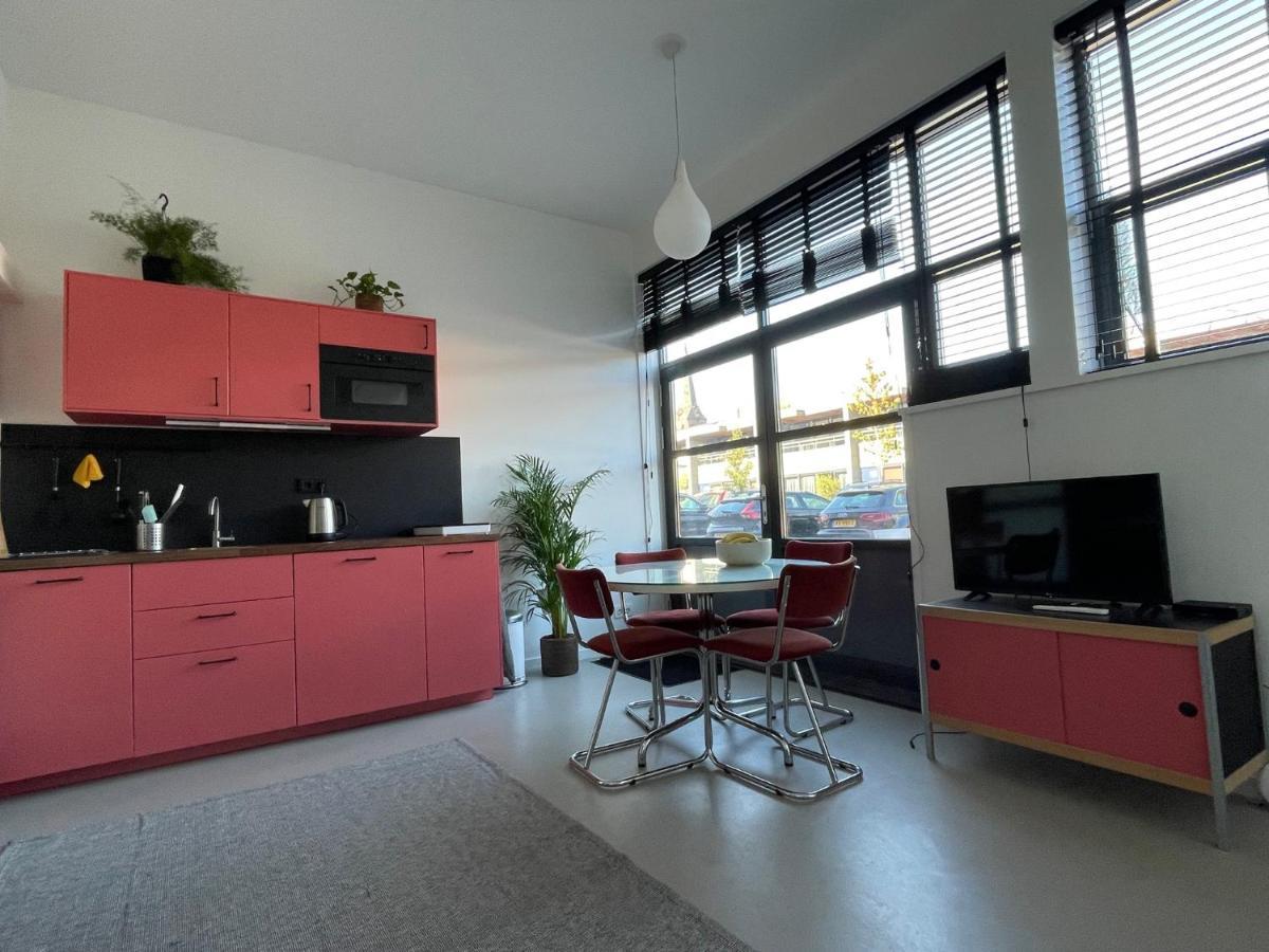Studio 28A5 With Free Parking Place Amsterdam Bagian luar foto